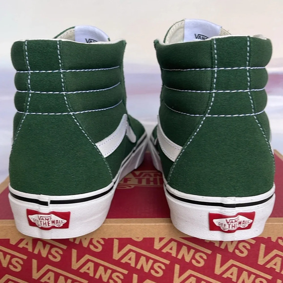 Vans WMNS Sk8-Hi
Color Theory Greener Past
VN0005U96QU
Sneakers - Picture 13 of 16
